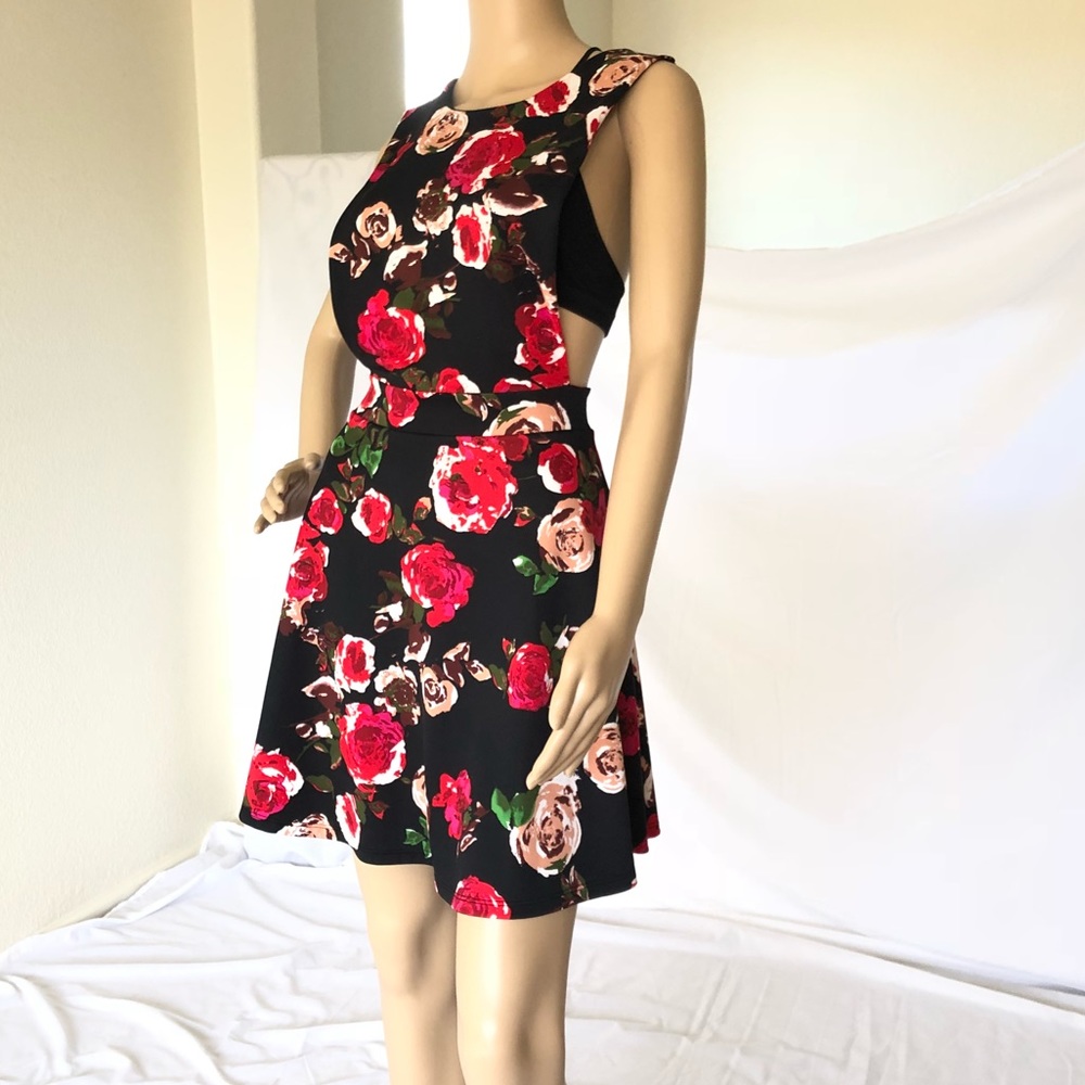 Noble U California colorful dress unique design